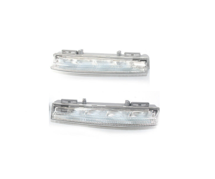 GÜNDÜZ FARI LED SOL W204 / W212 2010- resmi