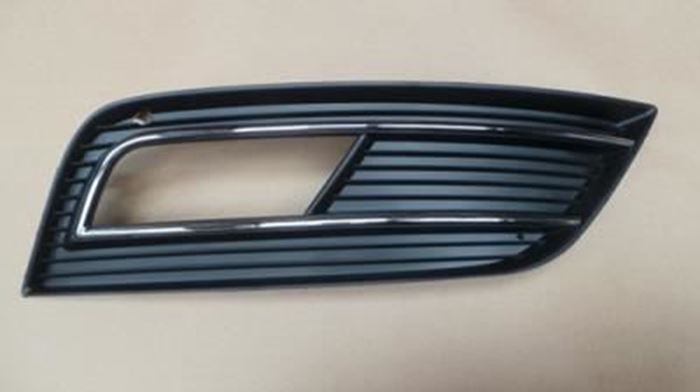 ÖN TAMPON IZGARASI SAĞ (KROMLU) A4 2013- resmi